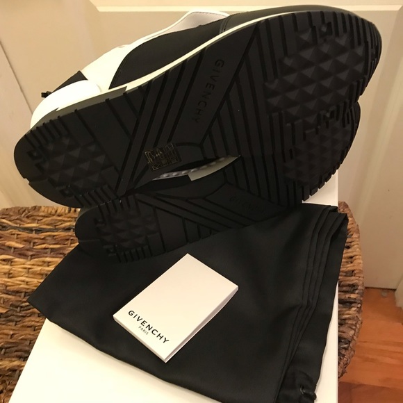 SOLD! NEW Givenchy Active Race Runner Sneakers - Picture 7 of 8